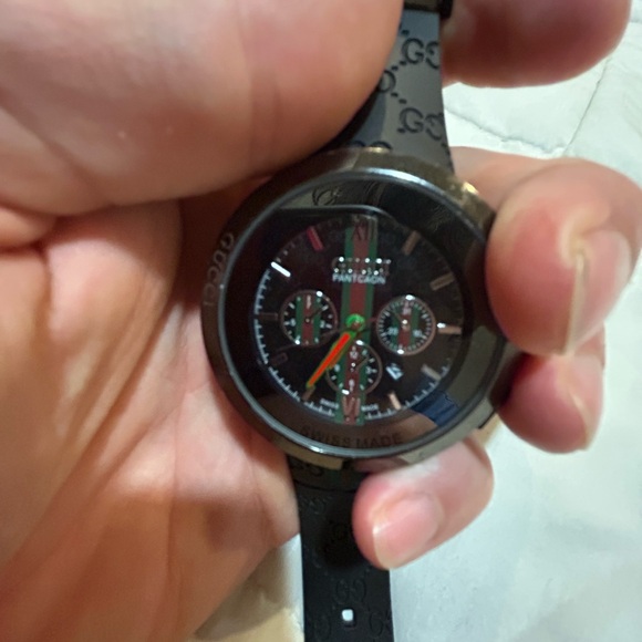 Gucci watch - Picture 3 of 5
